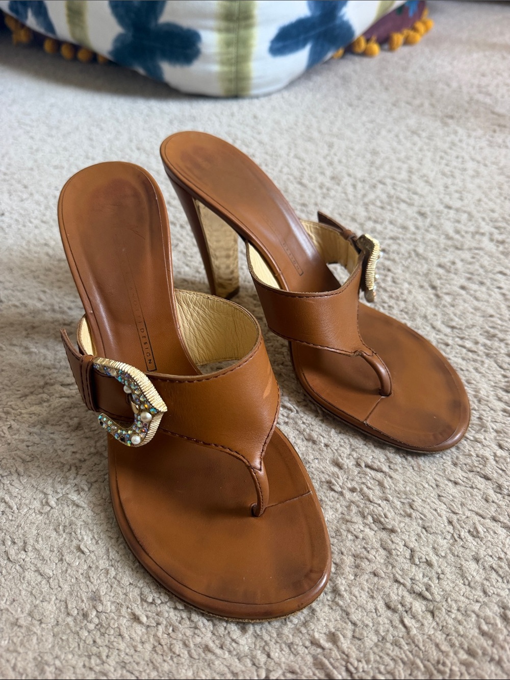 Giuseppe Zanotti Western Leather Thong Sandals with Embellished Buckle